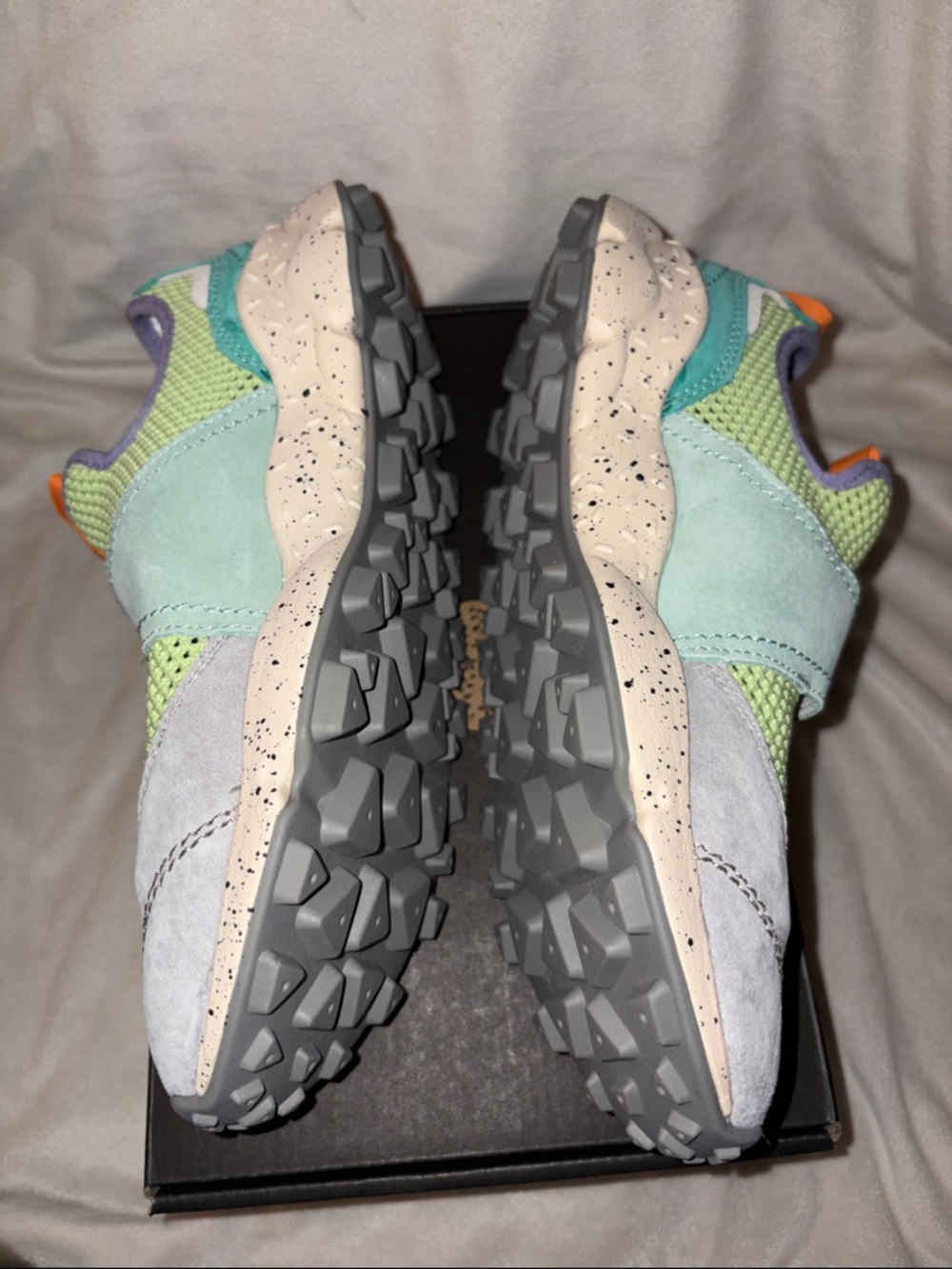 NWT Flower Mountain Pampas 3 Sneaker in Grey - Picture 12 of 15